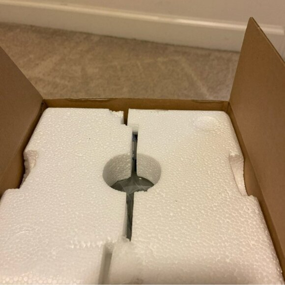 2004 Hallmark Keepsake  The Polar Express Water Snow Globe NIB - Picture 7 of 7